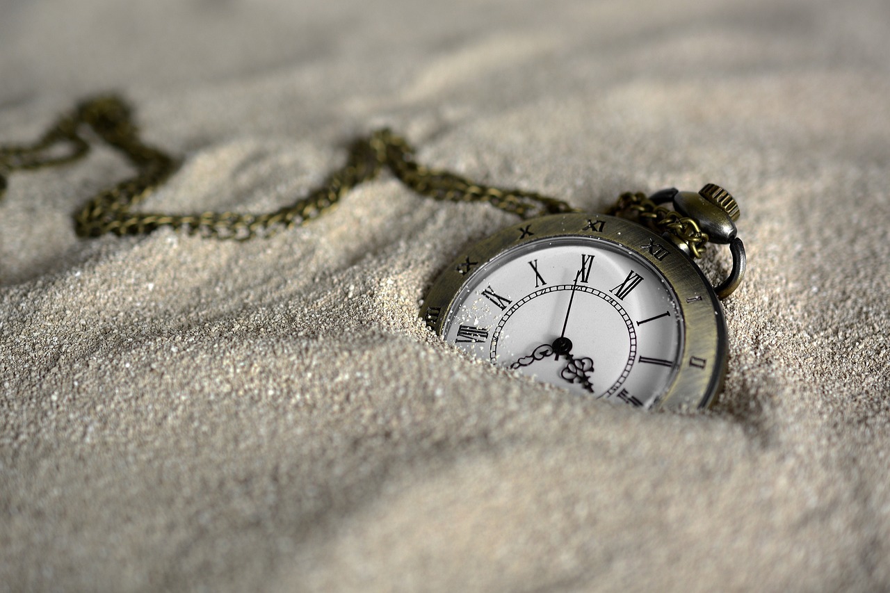 How to Create a DIY Time Capsule